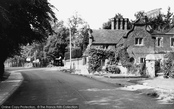 Photo of New Malden, Combe Lane c.1960