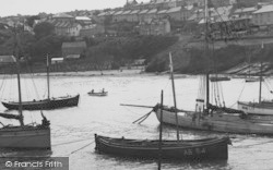 The Harbour And Beach c.1955, New Quay