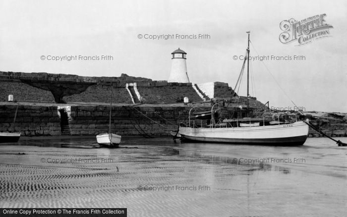 Photo of New Quay, The Lighthouse 1936