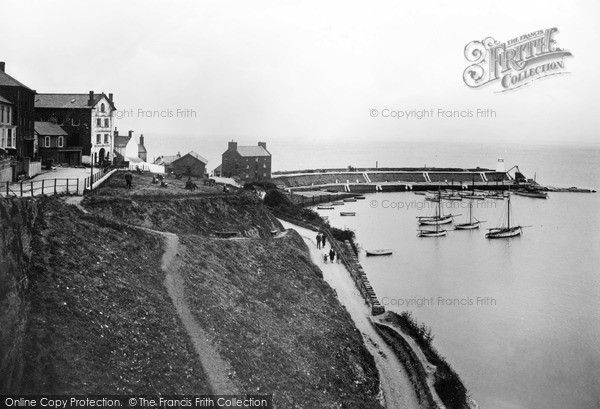 Photo of New Quay, The Park 1932