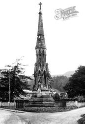 The Monument c.1932, New Radnor