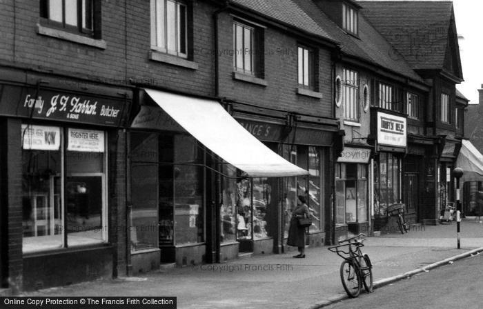 Photo of New Rossington, King Avenue Shops c.1955