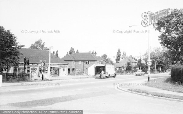 Photo of New Waltham, Cleethorpes Road c.1965