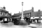Beaumond Cross 1904, Newark-on-Trent