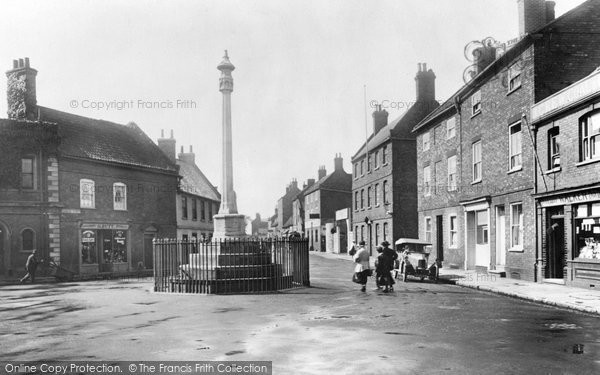 Photo of Newark On Trent, Beaumond Cross 1923