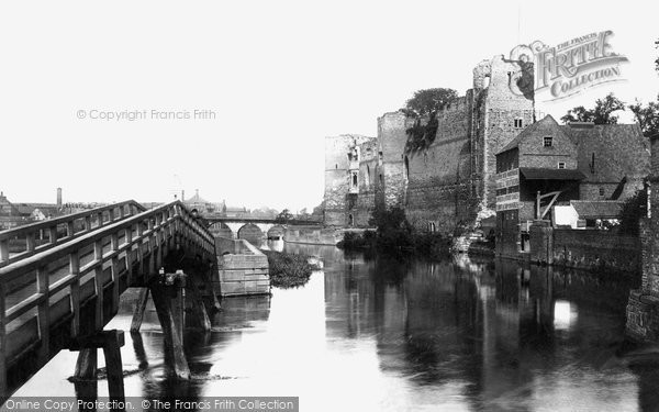 Photo of Newark On Trent, Castle And Footbridge 1890