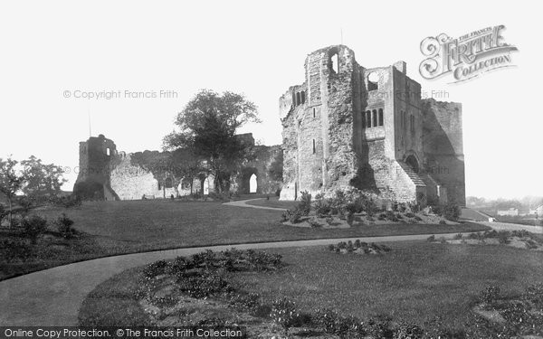 Photo of Newark On Trent, Castle Gardens 1890