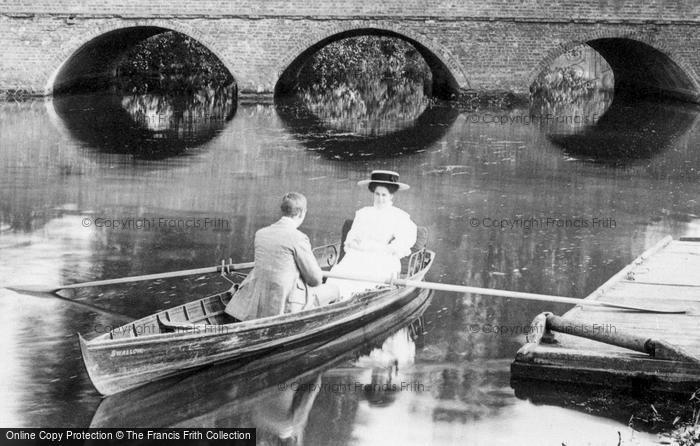 Photo of Newark On Trent, Couple In Rowing Boat By Devon Bridge 1909