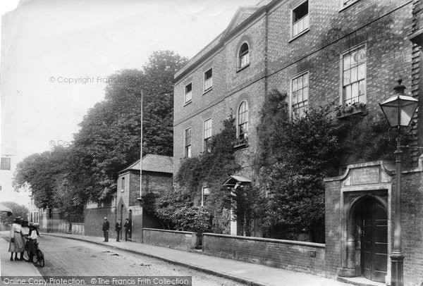 Photo of Newark On Trent, Grammar School 1906