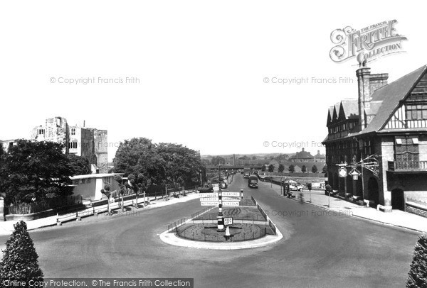 Photo of Newark On Trent, Great North Road And Castle c.1955