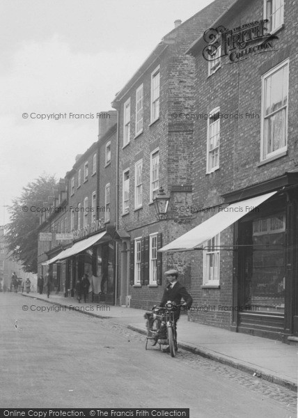 Photo of Newark On Trent, Motorbike, Appleton Gate 1923