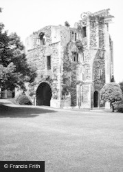 Newark Castle 1951, Newark-on-Trent
