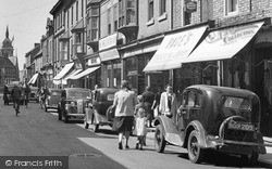 Parked Cars, Carter Gate 1949, Newark-on-Trent