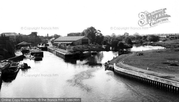 Photo of Newark On Trent, River Devon c.1965