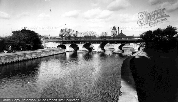 Photo of Newark On Trent, The Bridge c.1965