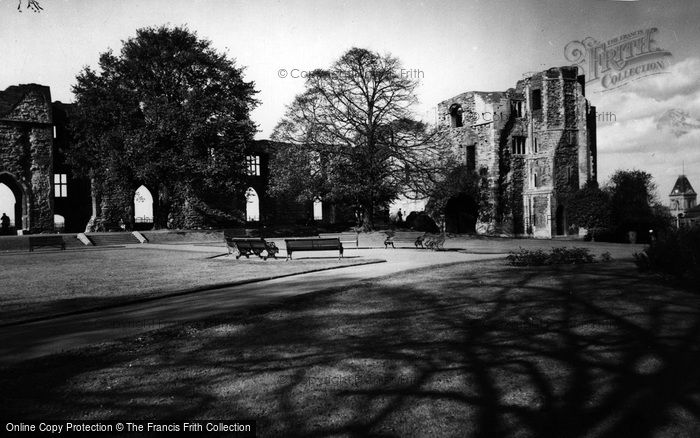 Photo of Newark On Trent, The Castle c.1965