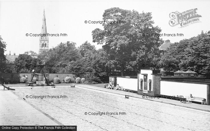 Photo of Newark On Trent, The Swimming Pool c.1955