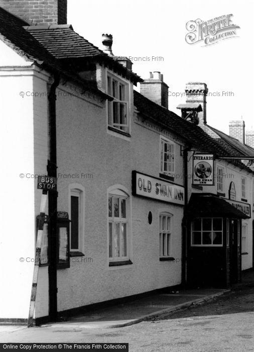 Photo of Newbold Verdon, Old Swan Inn c.1965