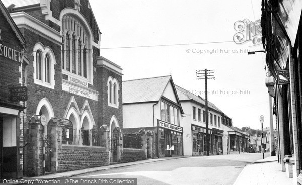 Photo of Newbridge, High Street c.1960