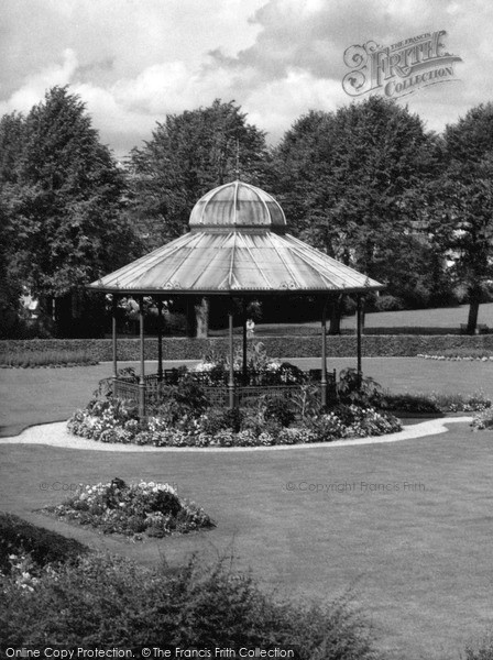 Photo of Newbury, The Bandstand, Victoria Park c.1965