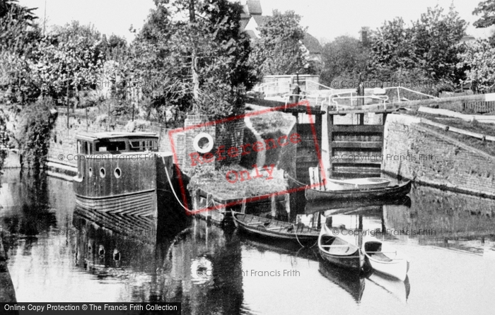 Photo of Newbury, The Lock c.1955