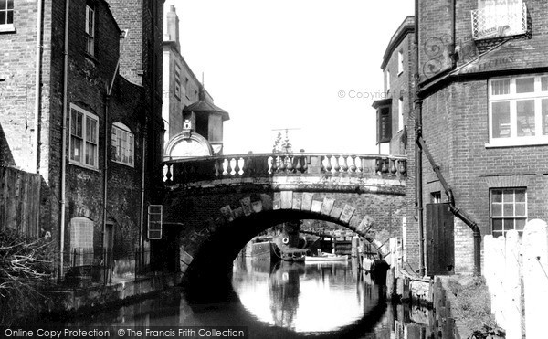 Photo of Newbury, The Town Bridge 1956