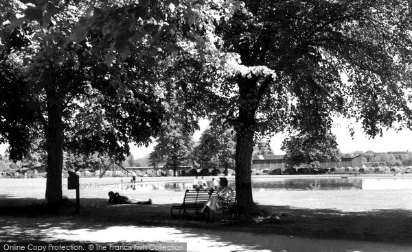 Photo of Newbury, Victoria Park c.1955