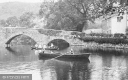 Boating On The Leven 1914, Newby Bridge