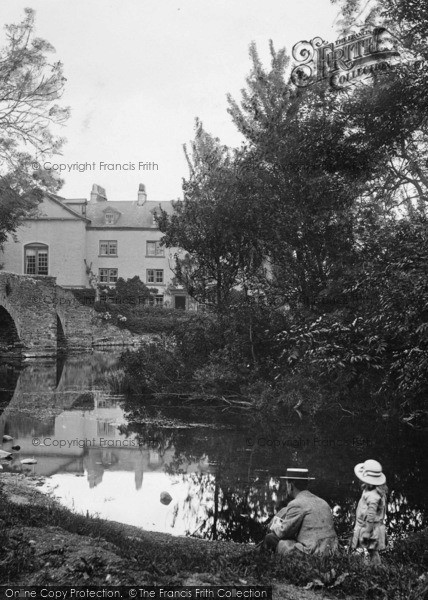 Photo of Newby Bridge, Sitting By The River 1914