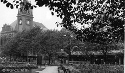 Newcastle Under Lyme, Queens Gardens c.1950, Newcastle-Under-Lyme