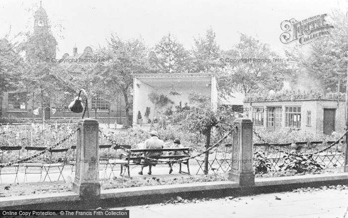 Photo of Newcastle Under Lyme, The Gardens c.1950