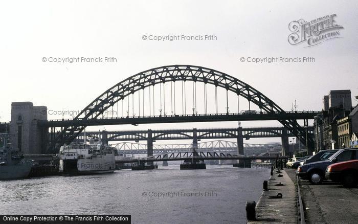 Photo of Newcastle Upon Tyne, Tyne Bridge 1986