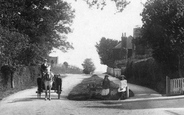 People In The Village 1906, Newdigate