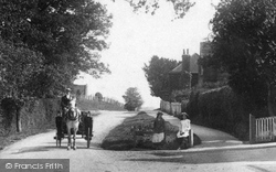 People In The Village 1906, Newdigate