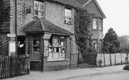 The Post Office 1924, Newdigate