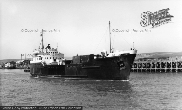 Photo of Newhaven, Leaving Harbour c.1965