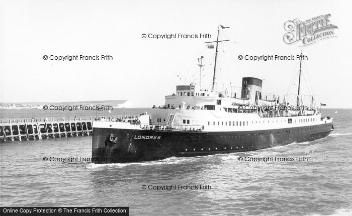Photo of Newhaven, Londres Arrving c.1965