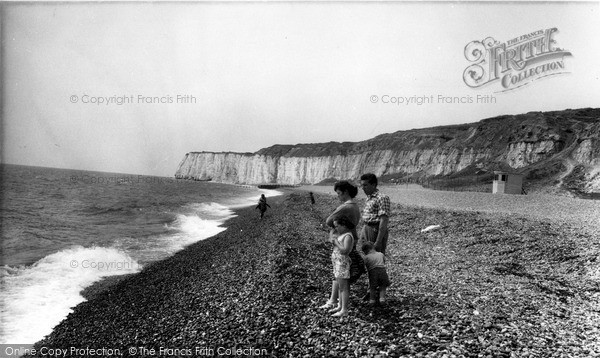 Photo of Newhaven, The Beach c.1960