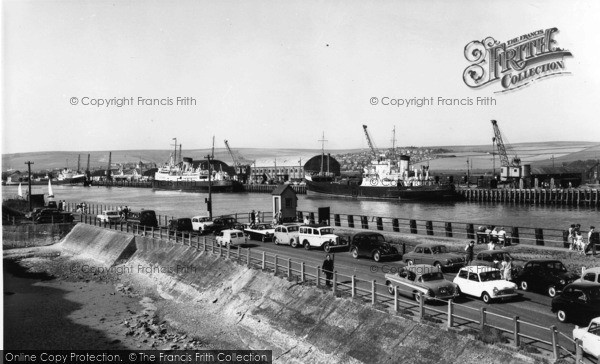 Photo of Newhaven, The Harbour c.1965