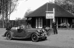 Car At The Barn Tea Rooms c.1950, Newlands Corner
