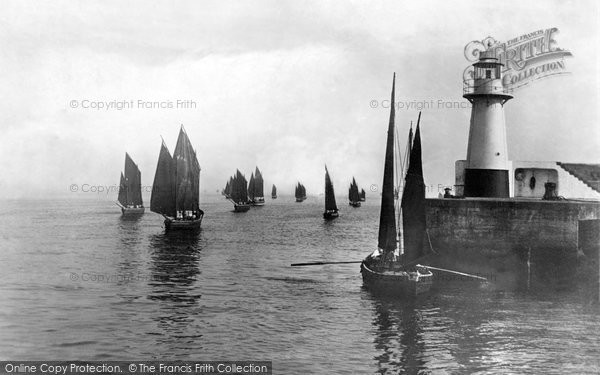 Photo of Newlyn, Harbour 1903