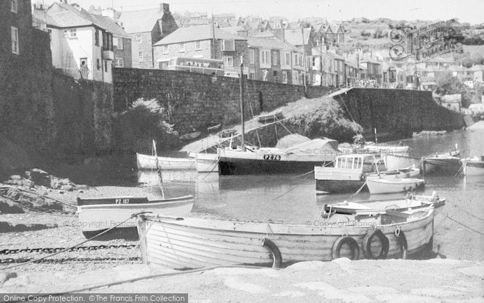 Photo of Newlyn, Harbour c.1939