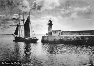 Newlyn, the Lighthouse 1920
