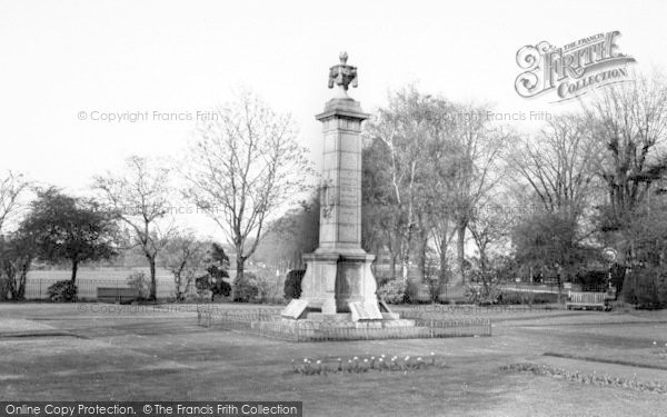 Photo of Newmarket, The Memorial c.1965