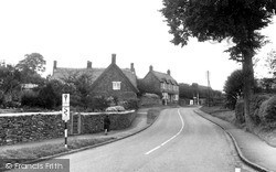 School Hill c.1955, Newnham