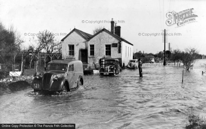 Photo of Newnham, The Flood c.1950