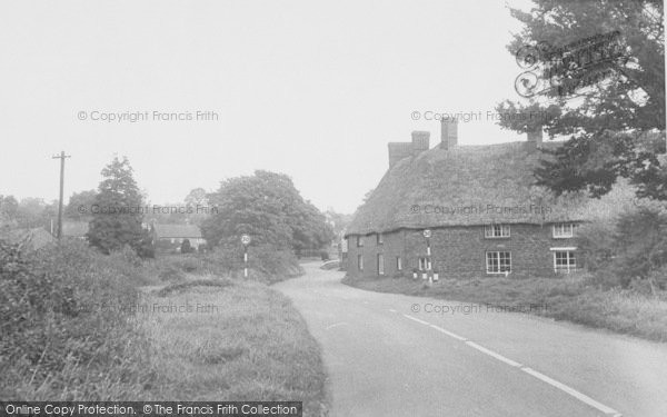 Photo of Newnham, The Village c.1955