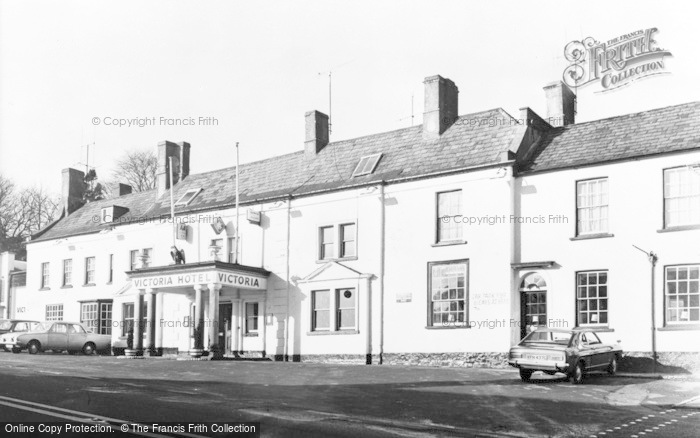 Photo of Newnham, Victoria Hotel c.1965