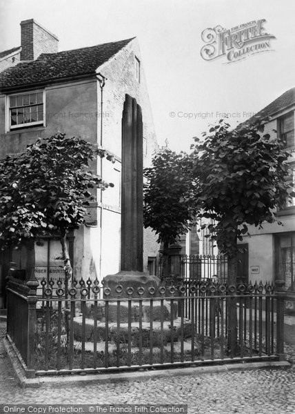 Photo of Newport, Cross 1898
