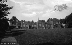 Grammar School 1932, Newport